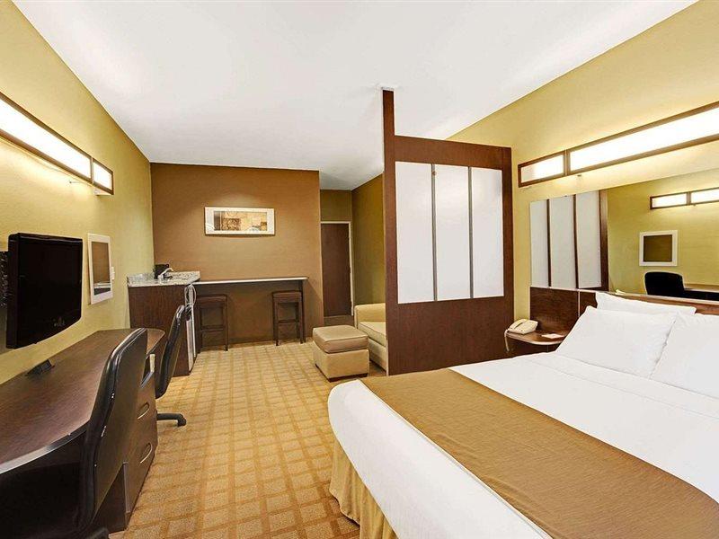 Microtel Inn & Suites By Wyndham Bryson City Ngoại thất bức ảnh