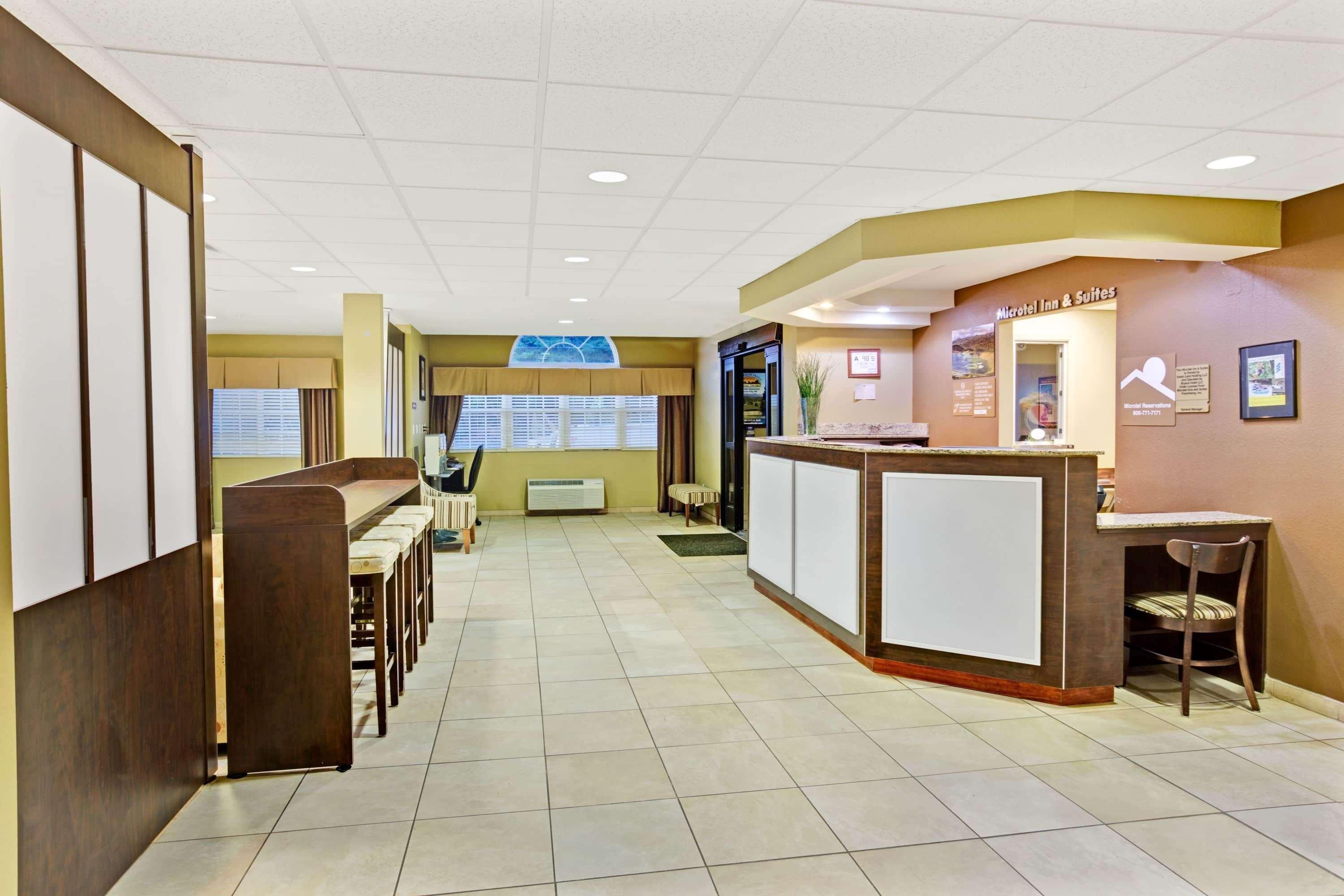 Microtel Inn & Suites By Wyndham Bryson City Ngoại thất bức ảnh