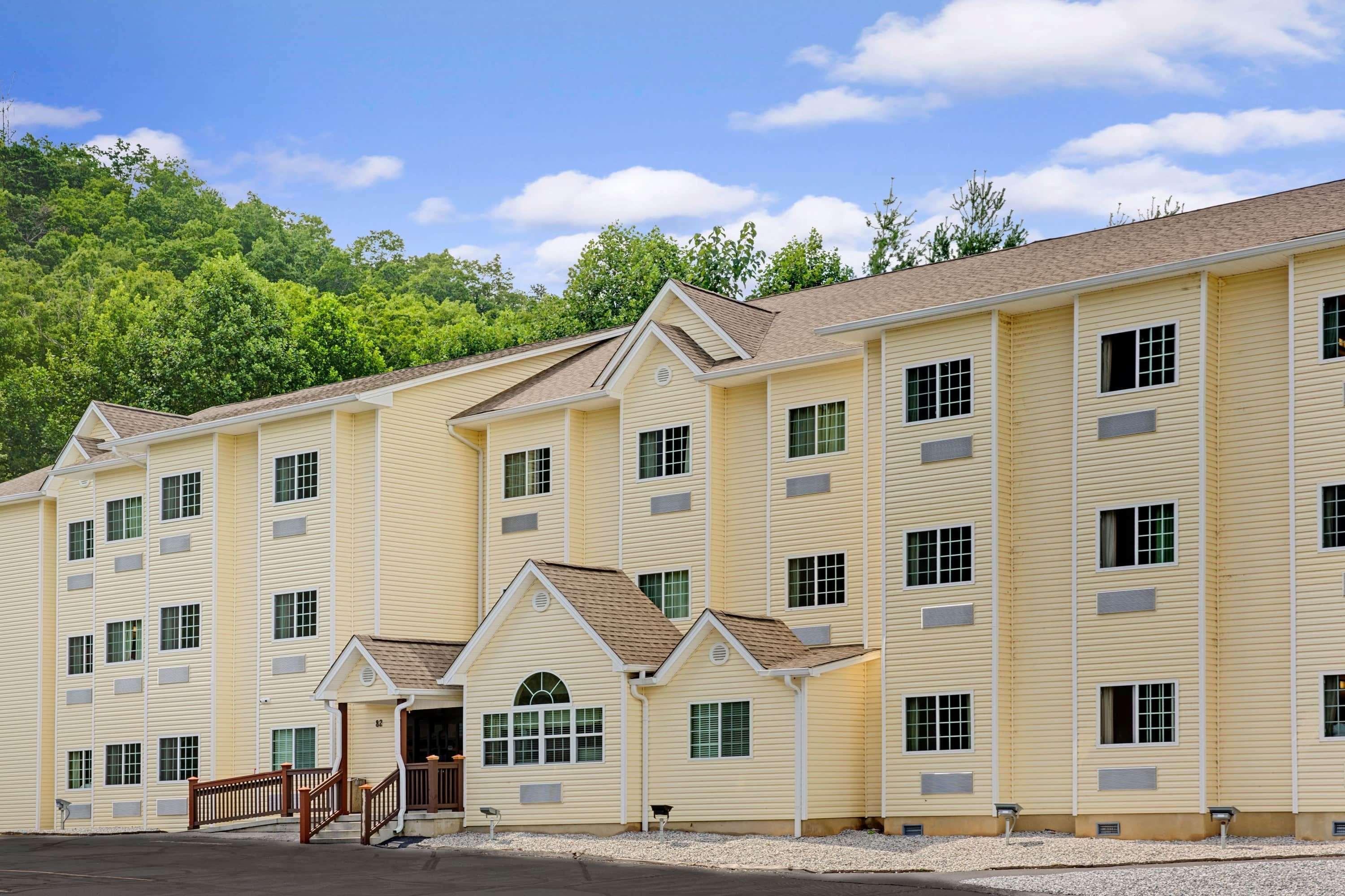 Microtel Inn & Suites By Wyndham Bryson City Ngoại thất bức ảnh